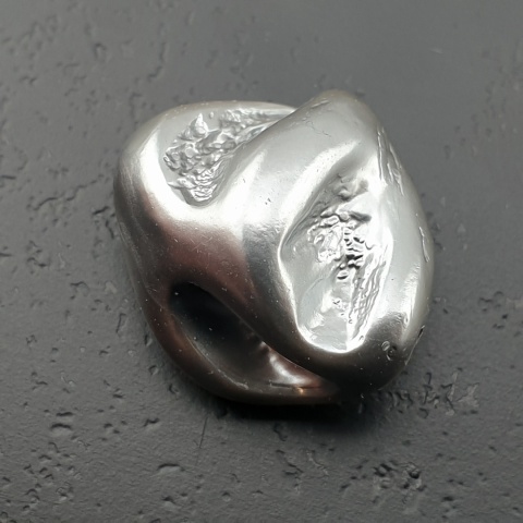 Seashell bryłka z dziurką 16x15 mm nr 296