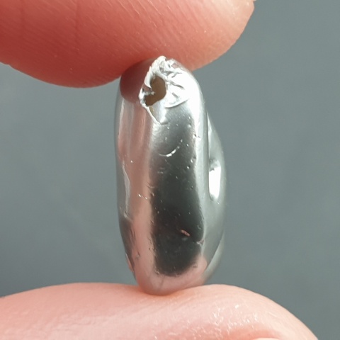 Seashell bryłka z dziurką 18x14 mm nr 304