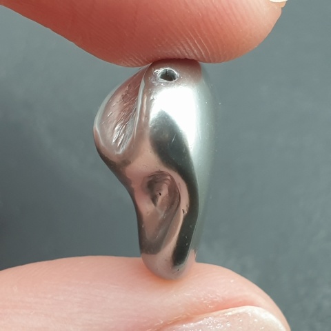 Seashell bryłka z dziurką 19x14 mm nr 303