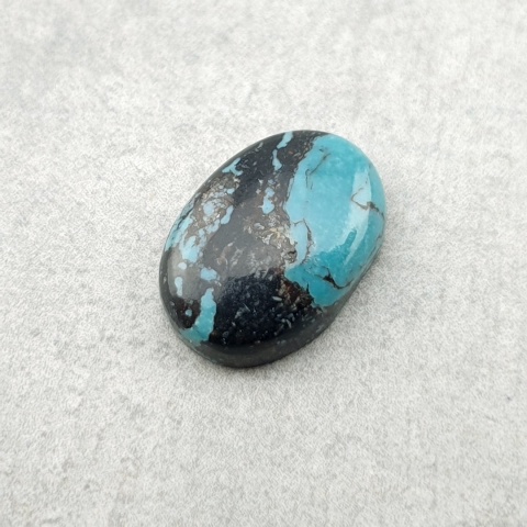 Tibetan turquoise cabochon 14x10 mm no 370