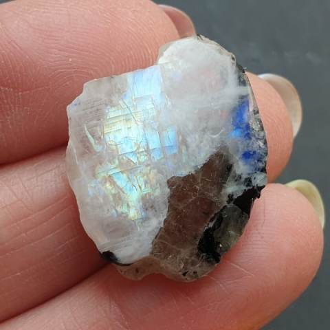 Moonstone Polished Nugget 27x22 mm no 442