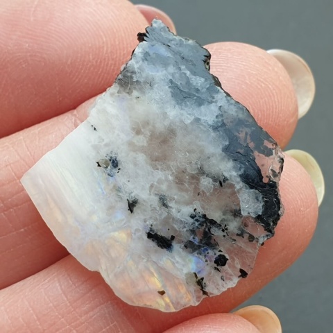 Moonstone Polished Nugget 27x25 mm no 425