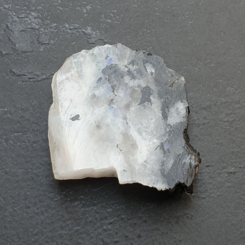 Moonstone Polished Nugget 27x25 mm no 425