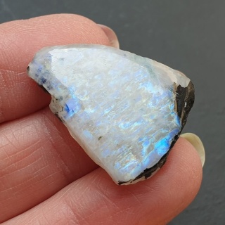 Kamień księżycowy kawałek polerowany 29x21 mm nr 424