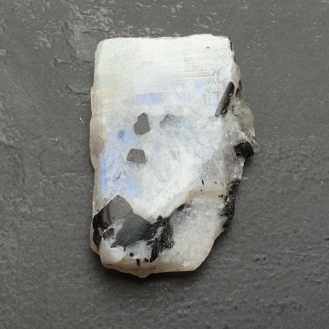 Moonstone Polished Nugget 30x21 mm no 418