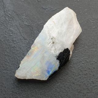 Kamień księżycowy kawałek polerowany 38x17 mm nr 445