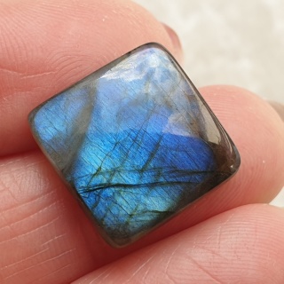 Labradoryt kaboszon 17x17 mm nr B921