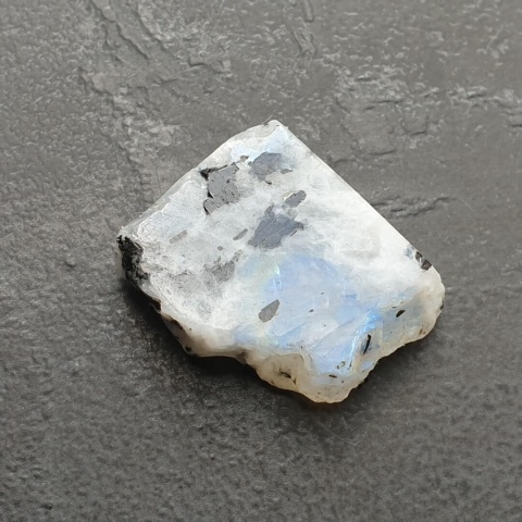 Moonstone Polished Nugget 21x18 mm no 465