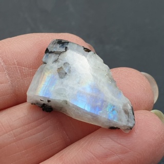 Kamień księżycowy kawałek polerowany 25x18 mm nr 495
