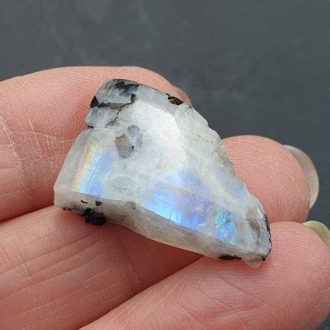 Moonstone Polished Nugget 25x18 mm no 495