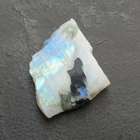 Moonstone Polished Nugget 25x22 mm no 456