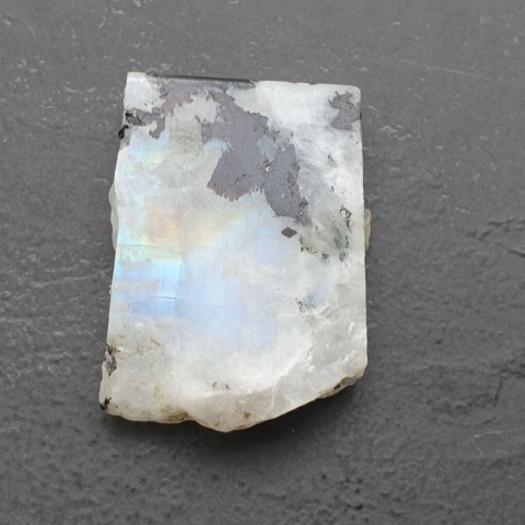 Moonstone Polished Nugget 27x20 mm no 474