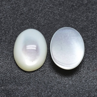 Kaboszon z muszli 10x8 mm 1 szt.
