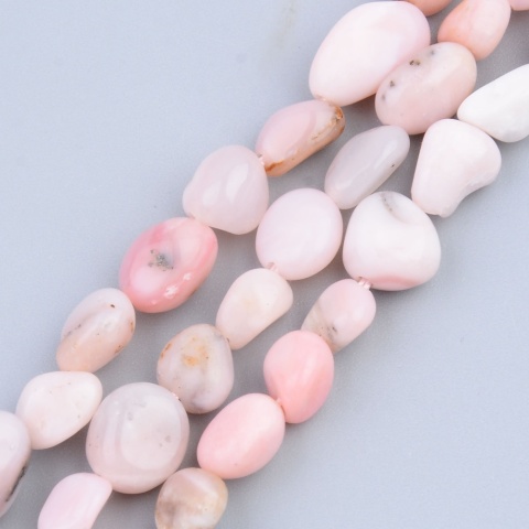 Opal różowy bryłka gładka 5-11 mm sznur