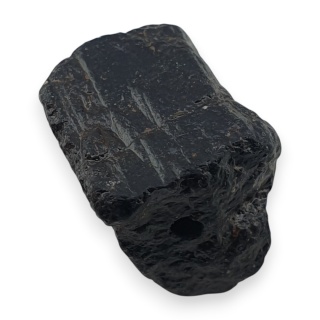 Czarny turmalin bryłka z dziurką 15x13 mm nr 354