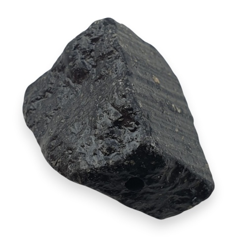Czarny turmalin bryłka z dziurką 16x12 mm nr 348