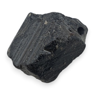 Czarny turmalin bryłka z dziurką 16x13 mm nr 329