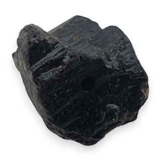 Czarny turmalin bryłka z dziurką 16x13 mm nr 369