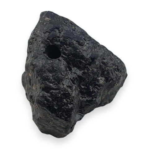 Czarny turmalin bryłka z dziurką 16x14 mm nr 328