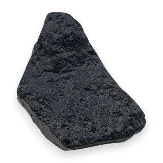 Czarny turmalin bryłka z dziurką 17x12 mm nr 305