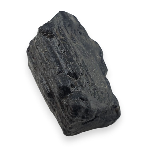 Czarny turmalin bryłka z dziurką 17x13 mm nr 360