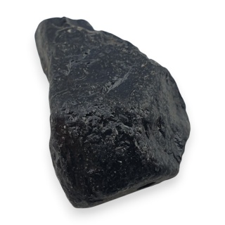 Czarny turmalin bryłka z dziurką 19x13 mm nr 301