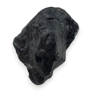 Czarny turmalin bryłka z dziurką 19x13 mm nr 307