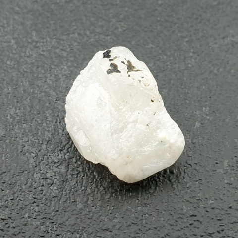 Kamień księżycowy bryłka z dziurką 17x12 mm nr 21
