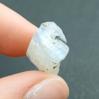 Kamień księżycowy bryłka z dziurką 19x12 mm nr 14