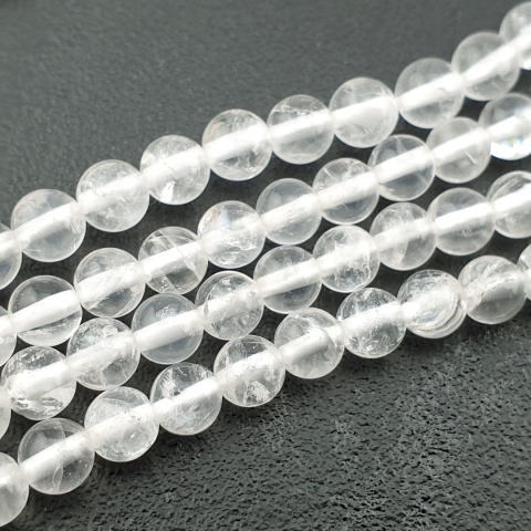 Kryształ górski kula 6 mm sznur