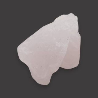 Kwarc różowy bryłka z dziurką 13x8 mm nr 180