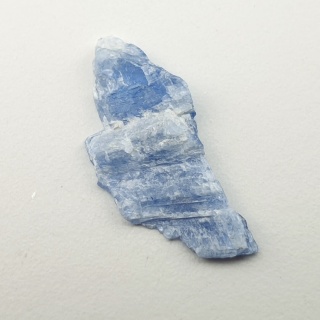 Kyanit surowy 23x11 mm nr 475