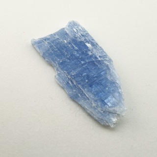 Kyanit surowy 25x12 mm nr 432