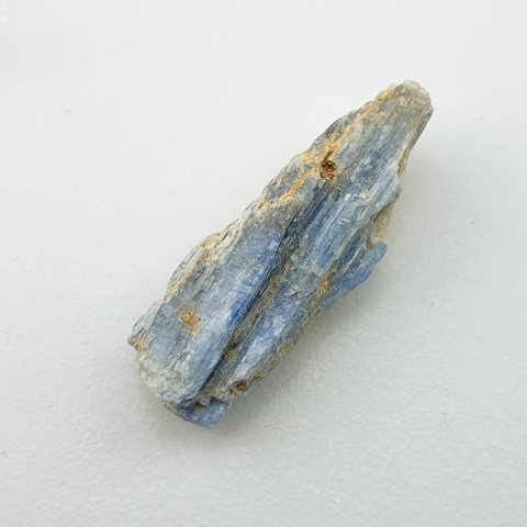 Kyanit surowy 26x9 mm nr 429