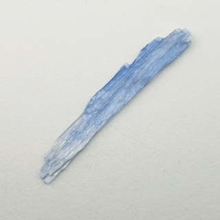Kyanit surowy 30x5 mm nr 491