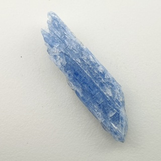 Kyanit surowy 30x8 mm nr 423