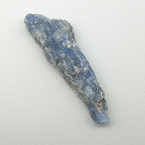 Kyanit surowy 31x9 mm nr 463