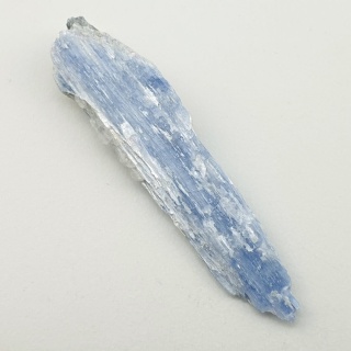 Kyanit surowy 53x13 mm nr 345