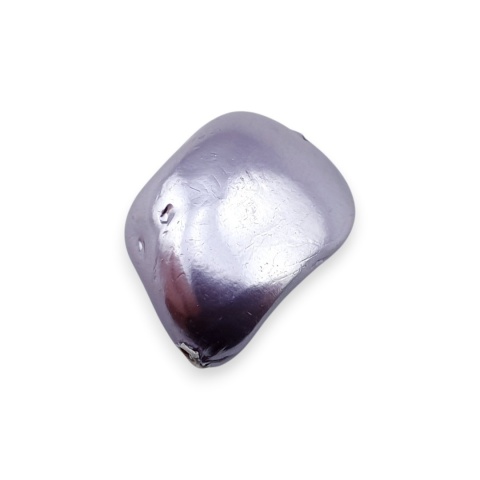 Seashell nugget with hole 15x11 mm no 408