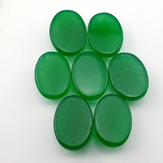 Jadeit zielony kaboszon 14x10 mm 1 szt