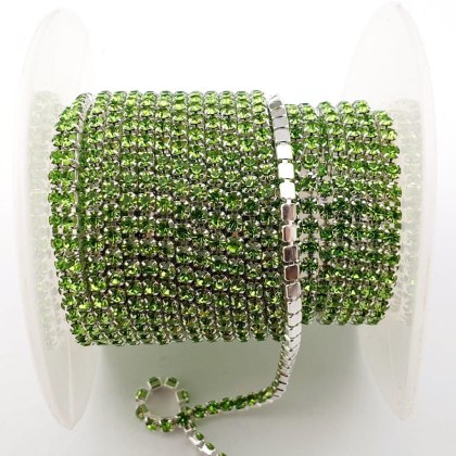 Łańcuszek taśma z kryształkami 2mm 30 cm Peridot AA18