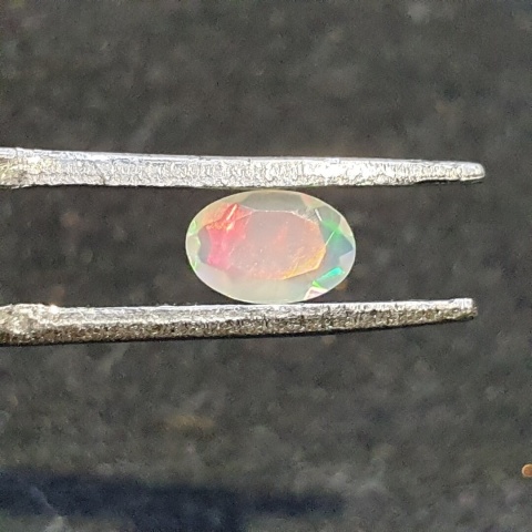 Opal z Etiopii fasetowany 6x4 mm nr A237