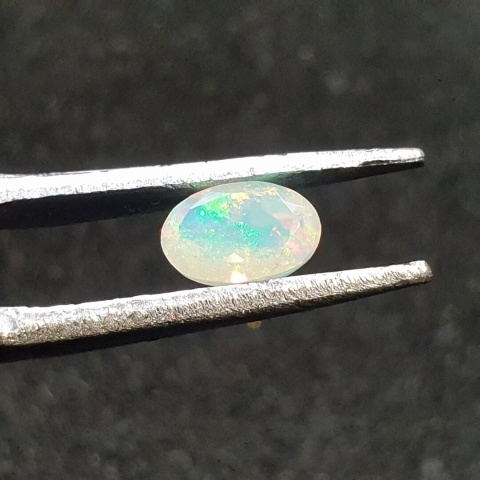 Opal z Etiopii fasetowany 6x4 mm nr A238