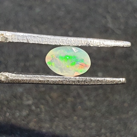 Opal z Etiopii fasetowany 6x4 mm nr A244