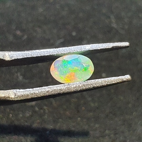 Opal z Etiopii fasetowany 6x4 mm nr A244