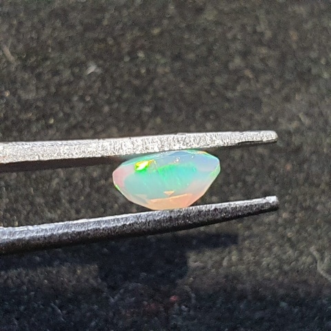 Opal z Etiopii fasetowany 6x4 mm nr A245