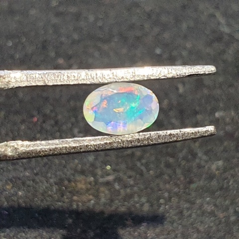Opal z Etiopii fasetowany 6x4 mm nr A246