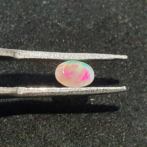 Opal z Etiopii fasetowany 6x4 mm nr A250