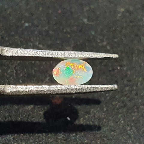Opal z Etiopii fasetowany 6x4 mm nr A252