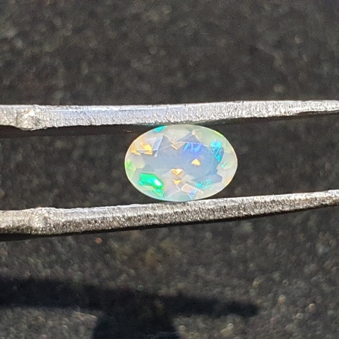 Opal z Etiopii fasetowany 6x4 mm nr A254